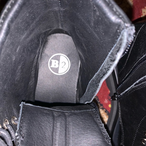 Women boots - Picture 4 of 9